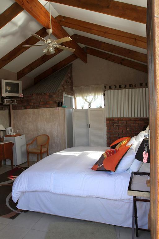 Oceanview Guesthouse Struisbaai Bilik gambar