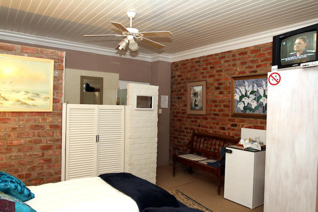 Oceanview Guesthouse Struisbaai Bilik gambar